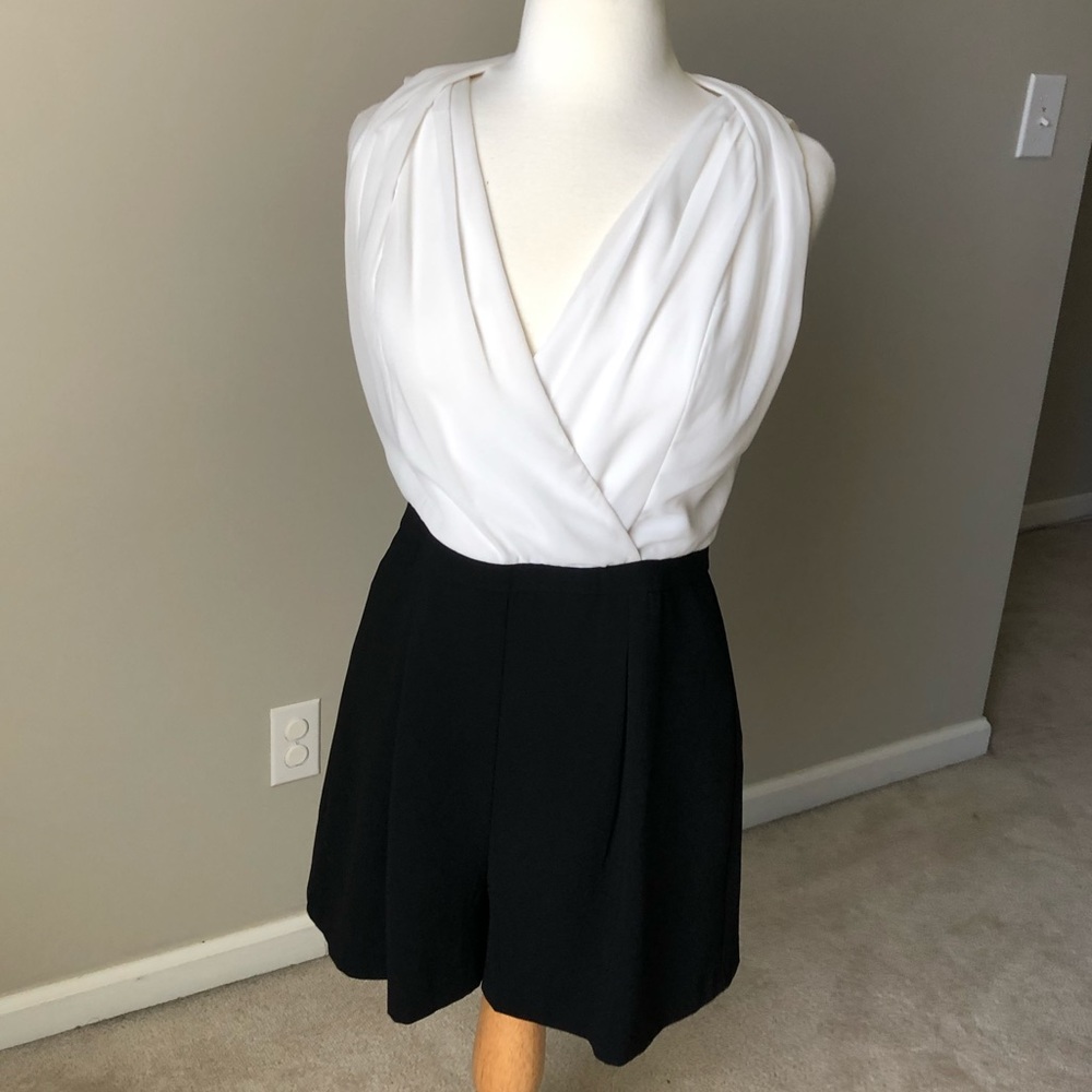 Vestique Romper black & white  size Large